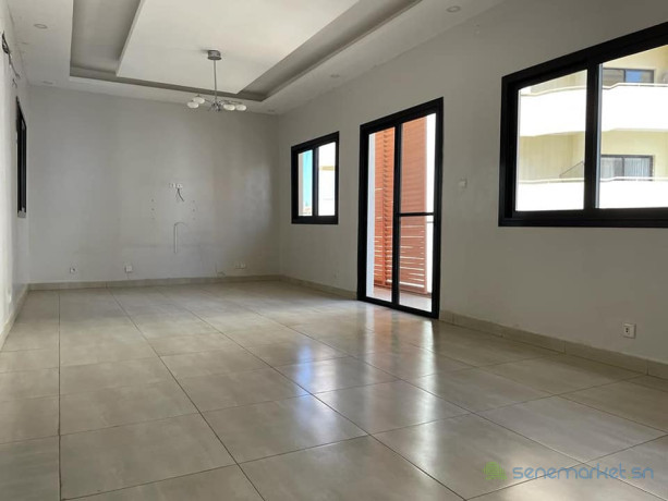 appartement-3-chambres-salon-a-louer-a-cite-keur-gorgui-big-2