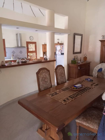 a-vendre-a-la-somone-proche-de-la-lagune-villa-de-plein-pied-4-pieces-avec-piscine-big-2