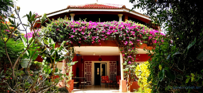 a-vendre-a-ngaparou-une-propriete-de-deux-villas-avec-une-piscine-commune-sur-un-terrain-de-864m2-big-0