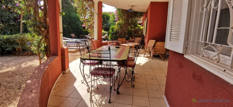 a-vendre-a-ngaparou-une-propriete-de-deux-villas-avec-une-piscine-commune-sur-un-terrain-de-864m2-big-1