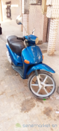 je-vends-ma-piaggio-liberty-50cc-2-temps-big-0