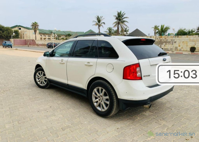 ford-edge-2012-big-2