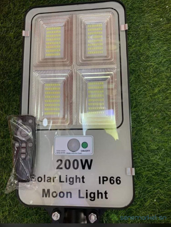 lampadaire-et-projecteur-solaire-a-vendre-big-0