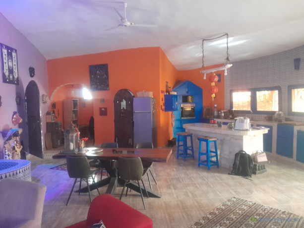 a-vendre-a-popenguine-serere-une-charmante-villa-atypique-de-3-pieces-avec-piscine-sur-un-terrain-de-1200m2-big-1