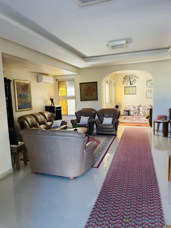 vente-jolie-villa-450m2-vue-sur-mer-dakar-cite-djily-mbaye-big-1