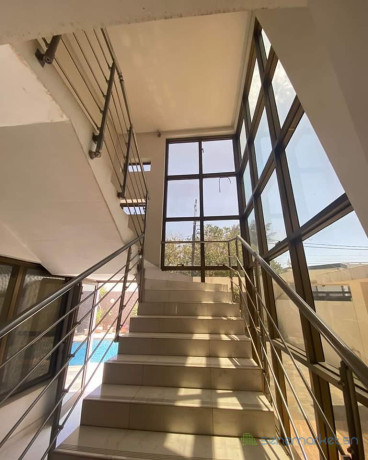 location-villa-5-pieces-a-fann-residence-big-3