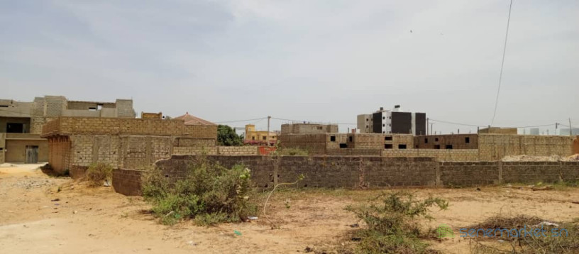 terrain-de-500-metres-carres-a-saly-big-0