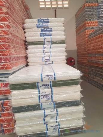 matelas-mousse-eponge-houssee-big-2