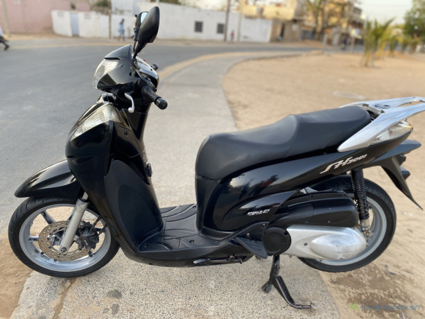 a-vendre-scooter-honda-sh-300i-big-0