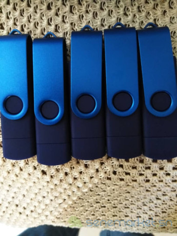 cle-usb-64-gb-big-2