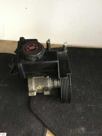 peugeot-206-citroen-xsara-pompe-direction-big-0