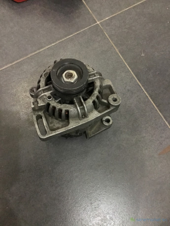 renault-twingo-2-alternateur-essence-big-0