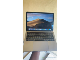 MacBook Pro 2018MacBook Pro 2018 i7 1tera ssd ram 16gb TouchBaràvendre