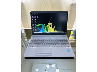 HP 250 G8 Notebook, Laptop professionnel.