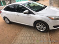 ford-focus-de-lannee-2015-essence-automatique-small-2