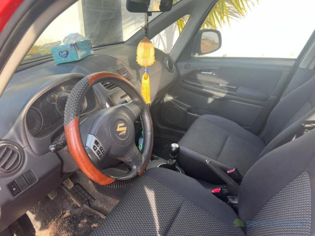 suzuki-sx4-annee-2012-essence-big-3