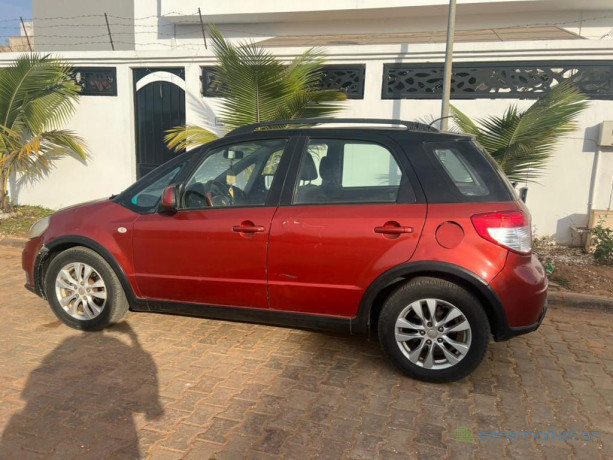 suzuki-sx4-annee-2012-essence-big-1