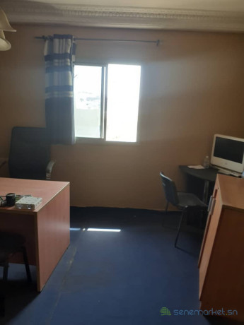2-pieces-de-bureau-a-louer-big-0