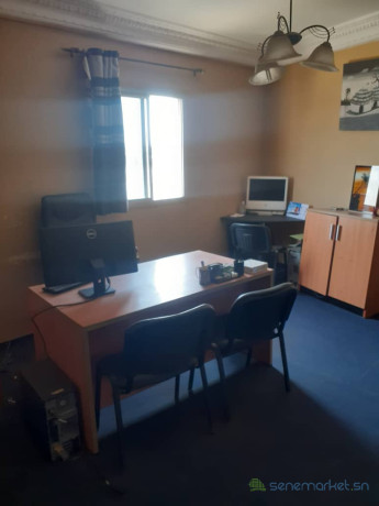 2-pieces-de-bureau-a-louer-big-3