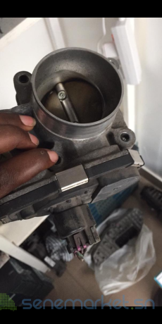 ventes-de-pieces-detachees-et-de-rechanges-automobiles-big-3