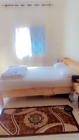 chambre-meublee-a-louer-aux-hlm-grand-yoff-pres-de-la-route-nationale-big-0