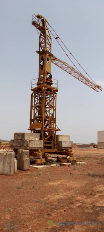 grue-pour-batiment-potain-646-big-0