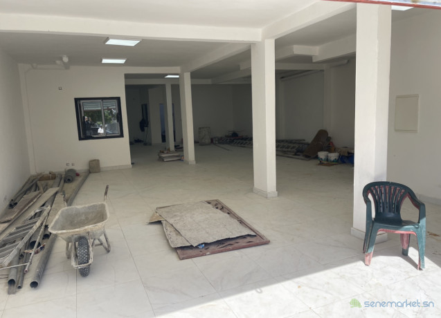 local-commercial-a-louer-show-room-ou-magasin-ou-boutique-big-2