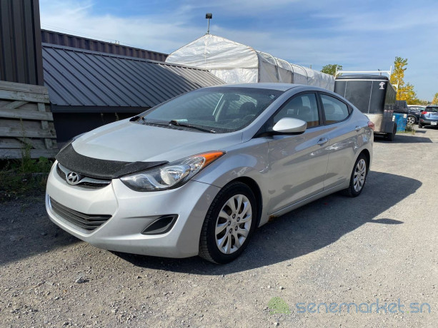 hyundai-elantra-annee-2013-big-0