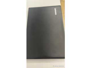 Ordinateur portable Lenovo 2 em main