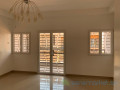 belle-villa-tres-spacieux-a-cite-mbackyou-fayeouakam-a-louer-small-2
