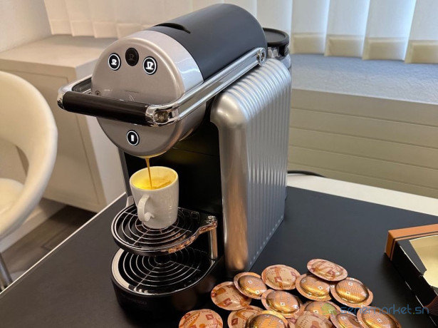 a-vendre-machine-nespresso-zenius-pro-a-dakar-big-0
