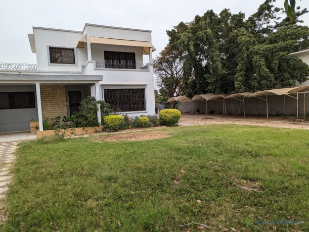 villa-a-vendre-big-1