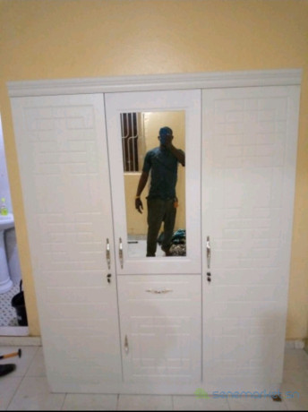 armoire-3-battants-tout-neuf-a-vendre-big-1