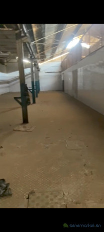 hangar-600m2-a-louer-a-yarakh-big-1