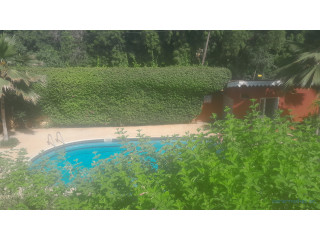 Très bonne opportunité à vendre à saly dans une petite résidence proche de la plage et des commodités deux villas en titre foncier