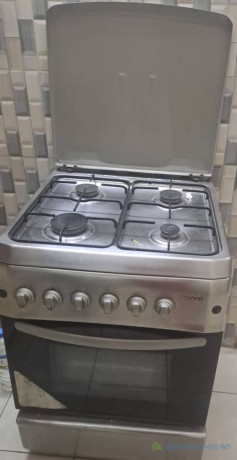 une-gaziniere-et-une-cuisiniere-meubles-en-tres-bon-etat-la-gaziniere-est-neuve-big-1