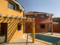 a-vendre-a-ngaparou-deux-villas-tres-bien-situee-proche-de-la-route-et-de-locean-sur-un-terrain-de-220m2-small-0