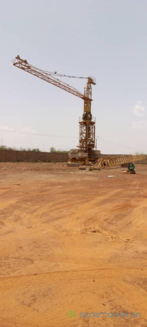 grue-fixe-pour-batiments-potain-646-g-big-1