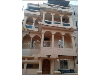 Villa R+3 a vendre à Dakar ouest foire