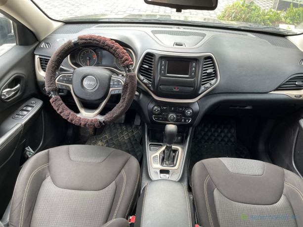 jeep-cherokee-2016-essence-automatique-big-2