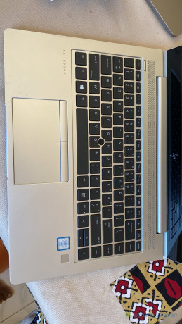 ordinateur-hp-elitebook-840-g5-big-3