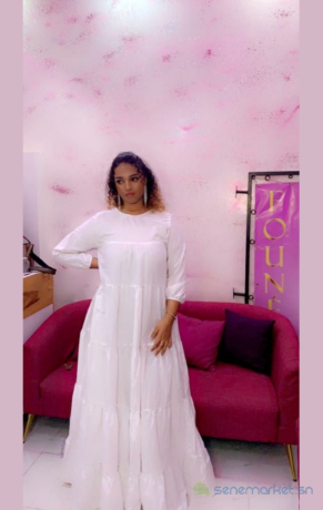 robe-blanche-pour-dames-big-1