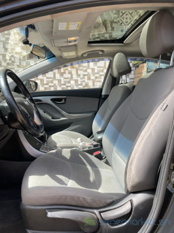 hyundai-elantra-2013-automatic-essence-big-2