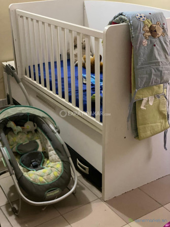 berceau-et-transat-pour-bebe-big-1