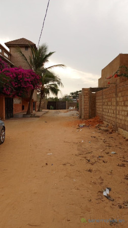 terrain-de-300-metres-carres-a-mbour-big-2