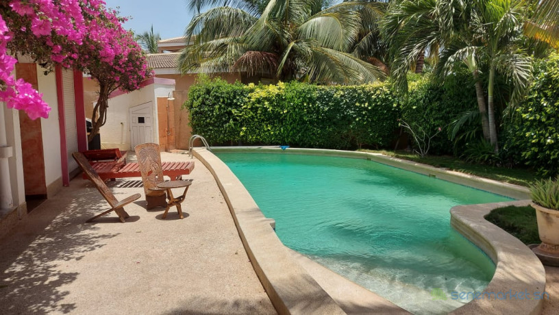 belle-villa-meublee-en-residence-a-louer-a-saly-big-1