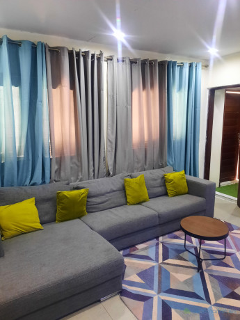 studio-meuble-a-louer-a-la-cite-port-hlm-big-1