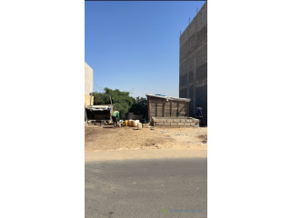 Terrain Commercial bien placé de 187m2 à vendre à Yoff