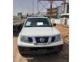 nissan-frontier-annee-2017-automatique-essence-small-2