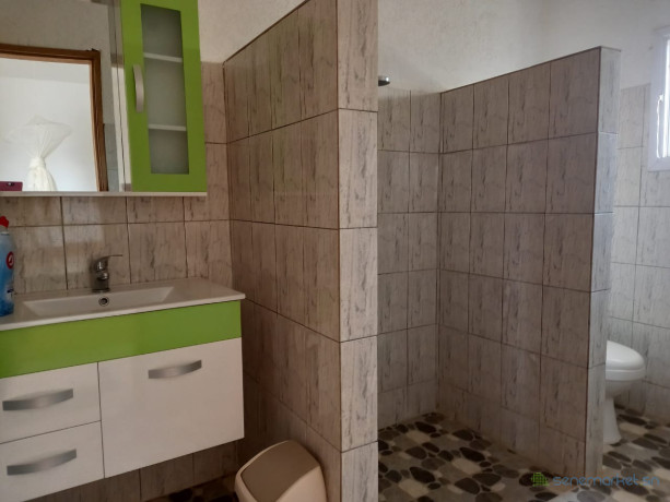 a-vendre-a-la-somoneune-jolie-villa-sur-un-terrain-de-693m2-proche-de-la-plage-et-de-toutes-les-commodites-big-4
